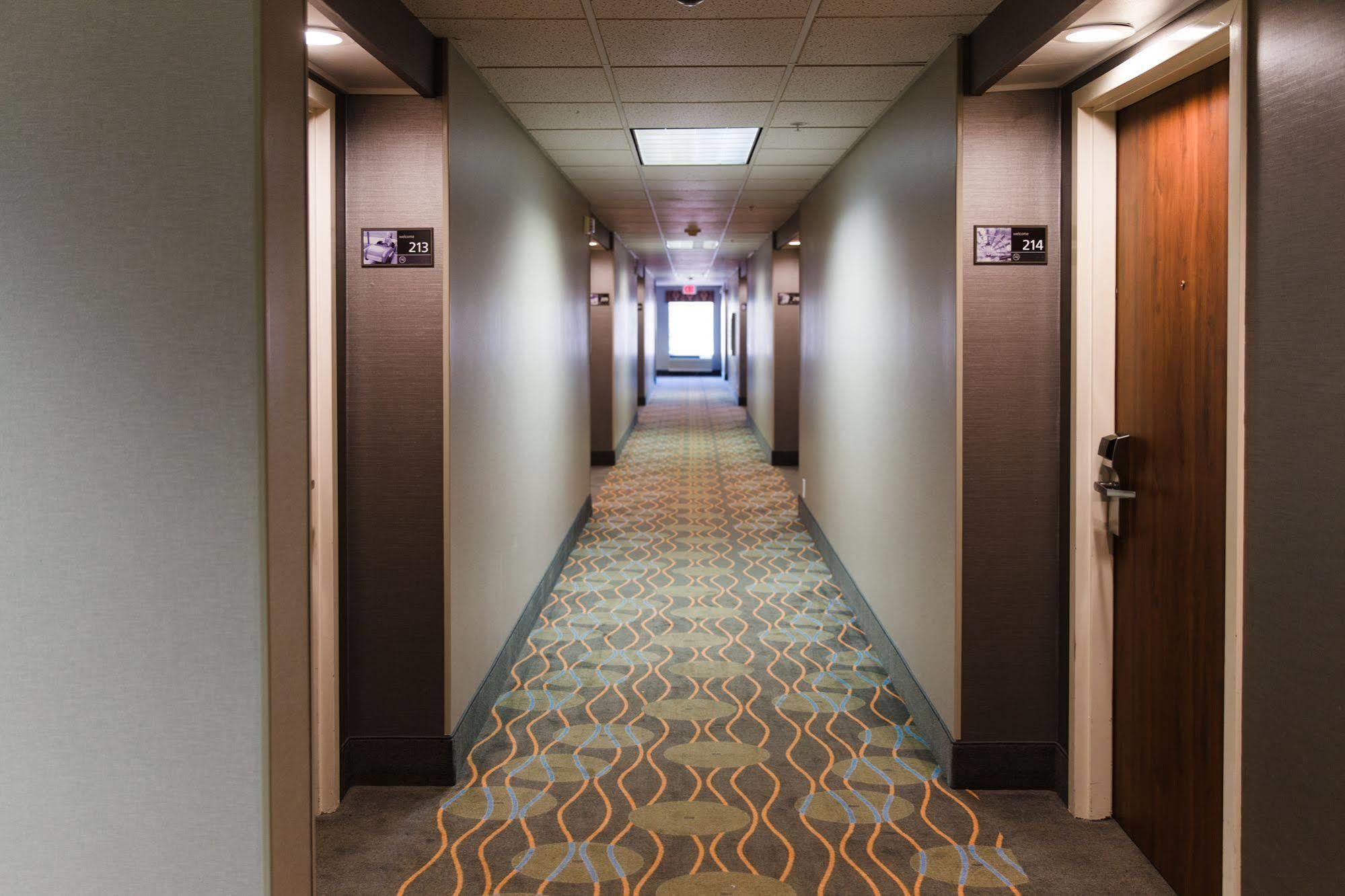Hampton Inn Edmond Bagian luar foto